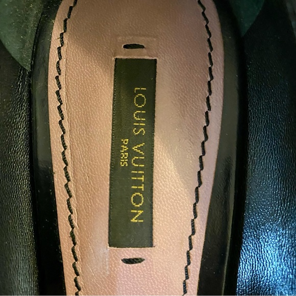 Louis Vuitton Lambskin Pumps - Picture 11 of 11
